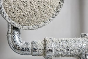 Жёсткость воды в квартире: как распознать и что с этим делать